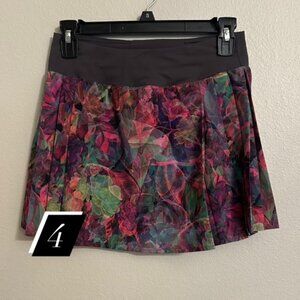 Lululemon Side Pleat Skirt - Vivid Floral - Size 4